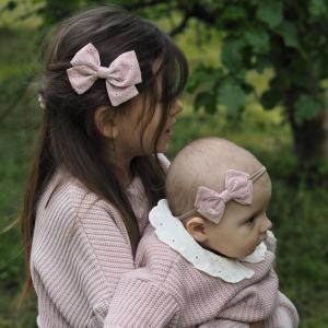 Różowy haft kokardka duża