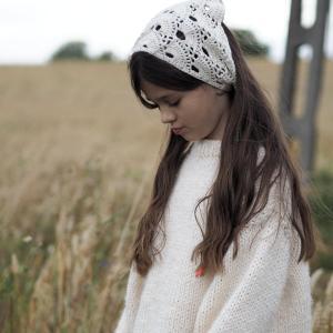 Szydełkowa chusta bandana śmietankowa