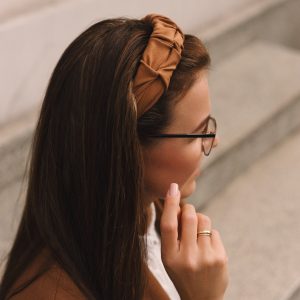 Opaska marszczona ciemny karmel